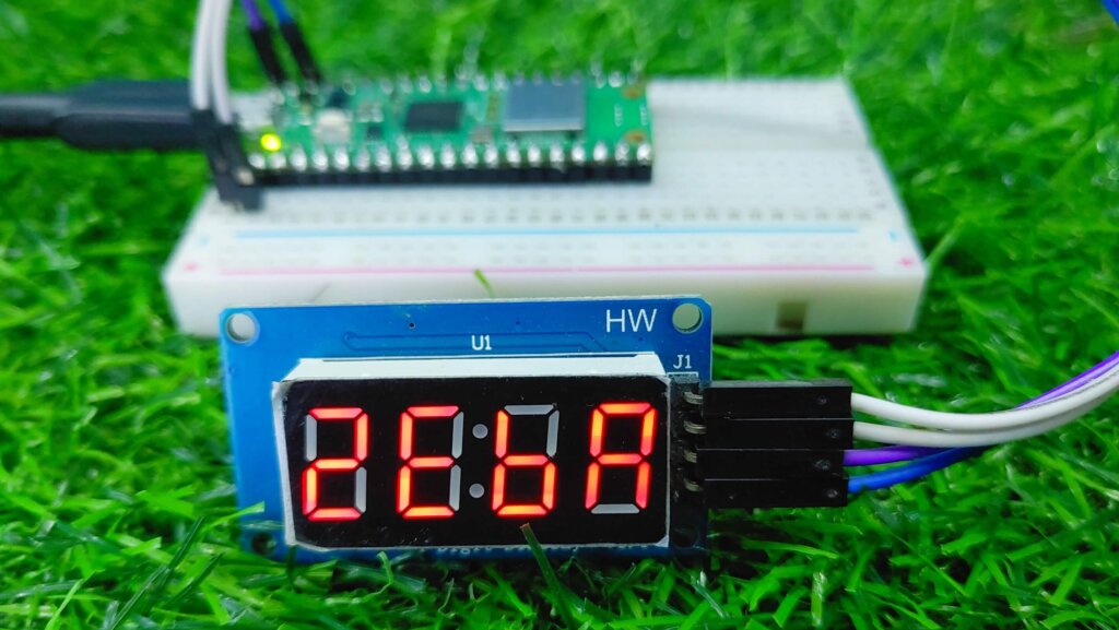 7segment led display with raspberry pi pico micropython tutorial