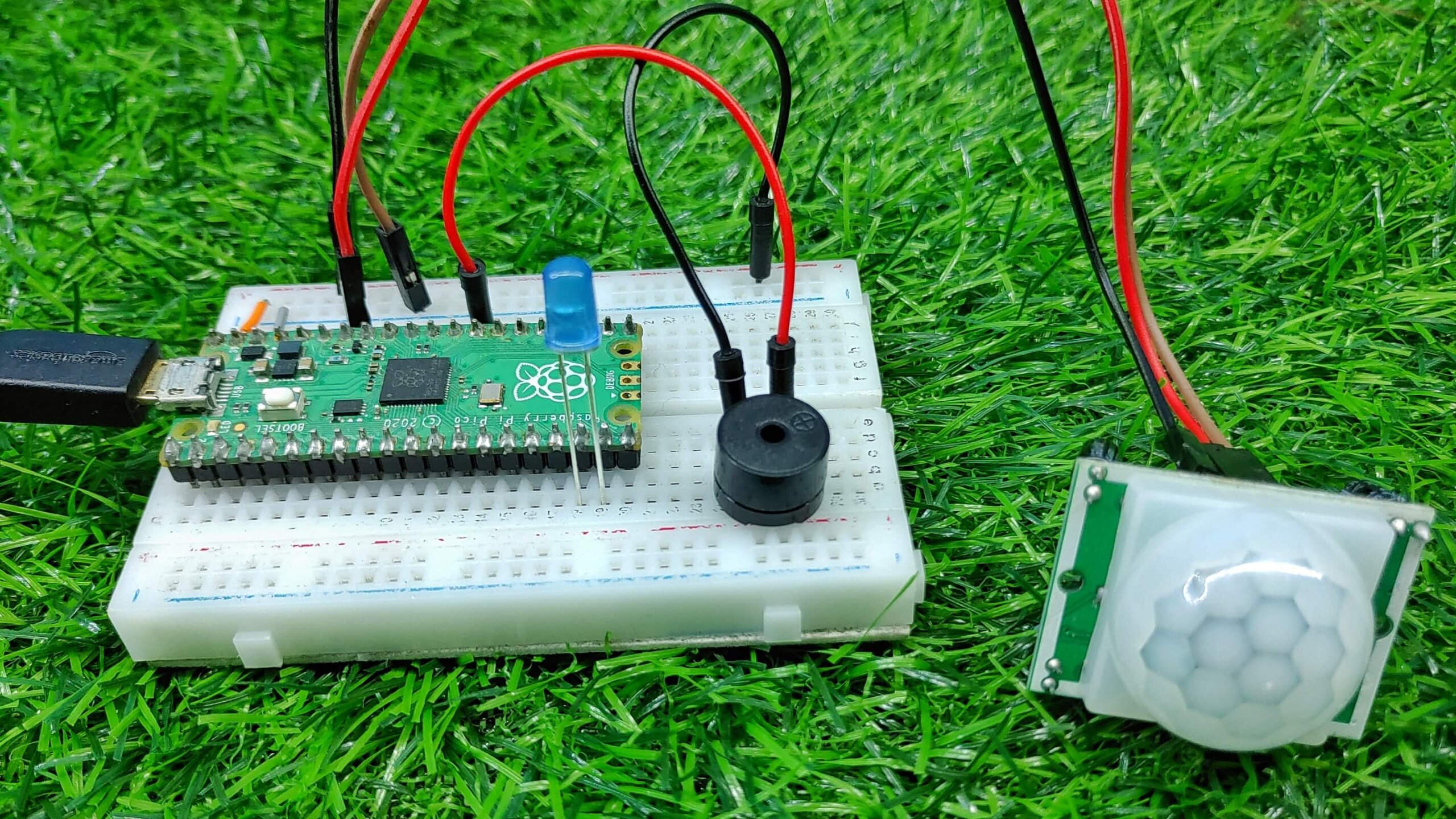 Interfacing PIR Motion Sensor with Raspberry Pi Pico Using Micropython