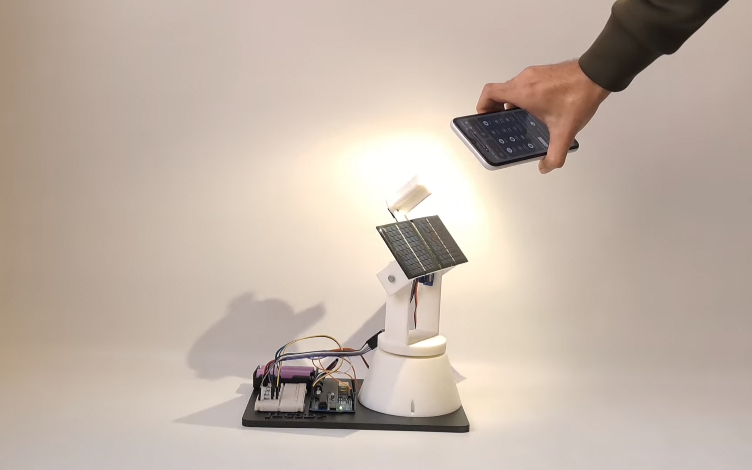 working Dual Axis Arduino Solar Tracker